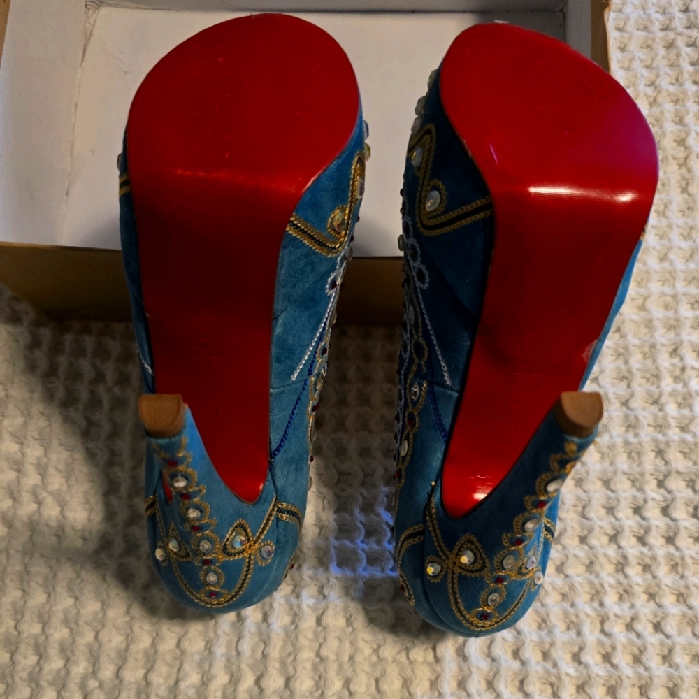 HTF: Christian Louboutin Peeptoe Platform Heels 👠